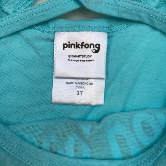 Bundle 2 pinkfong Baby Shark outfits - Picture 4 of 11